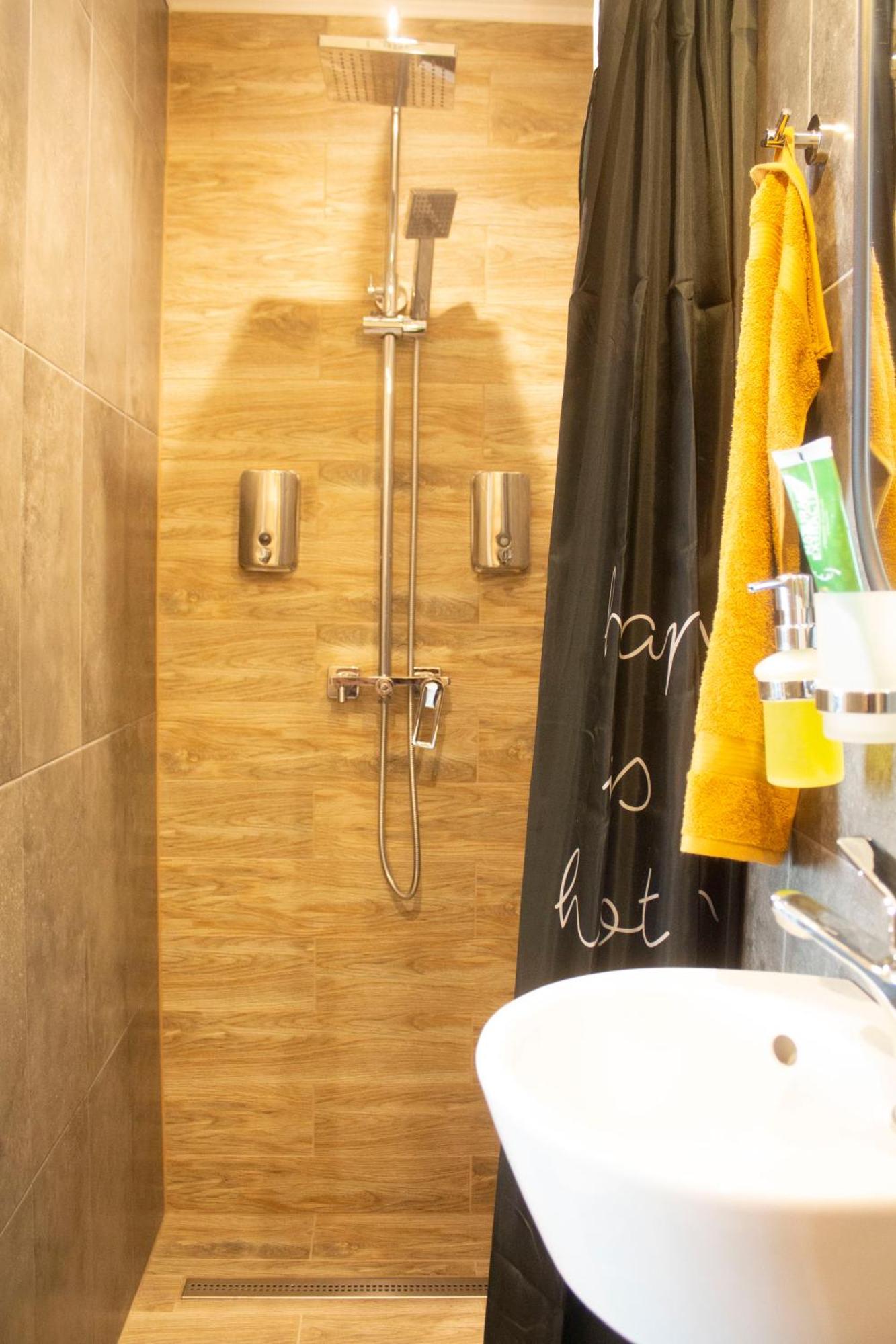 City Center Artmania Apartments Chişinău Esterno foto